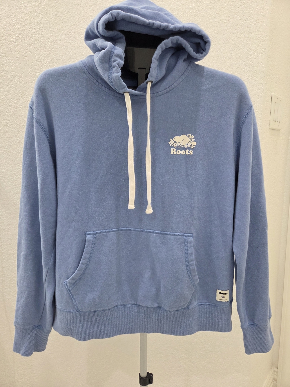 Roots Blue Pullover Hoodie Size Medium